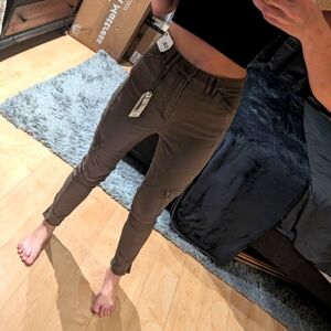 🚨 Last Chance 🚨Express Jean Leggings New Army Green